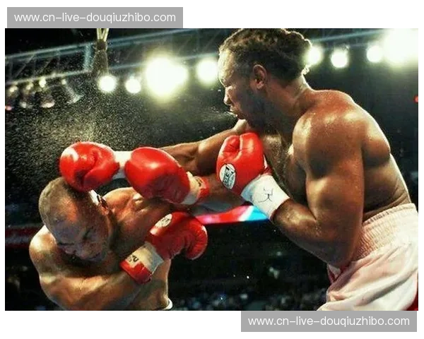 巅峰对决：泰森vs.博萨——拳台上的野兽与战神的传奇碰撞